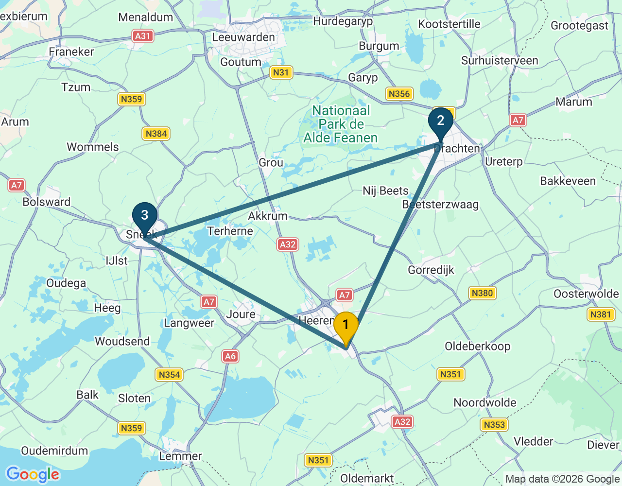 Kaart van de kringlooproute met de winkels 1 Heerenveen, 2 Drachten en 3 Sneek
