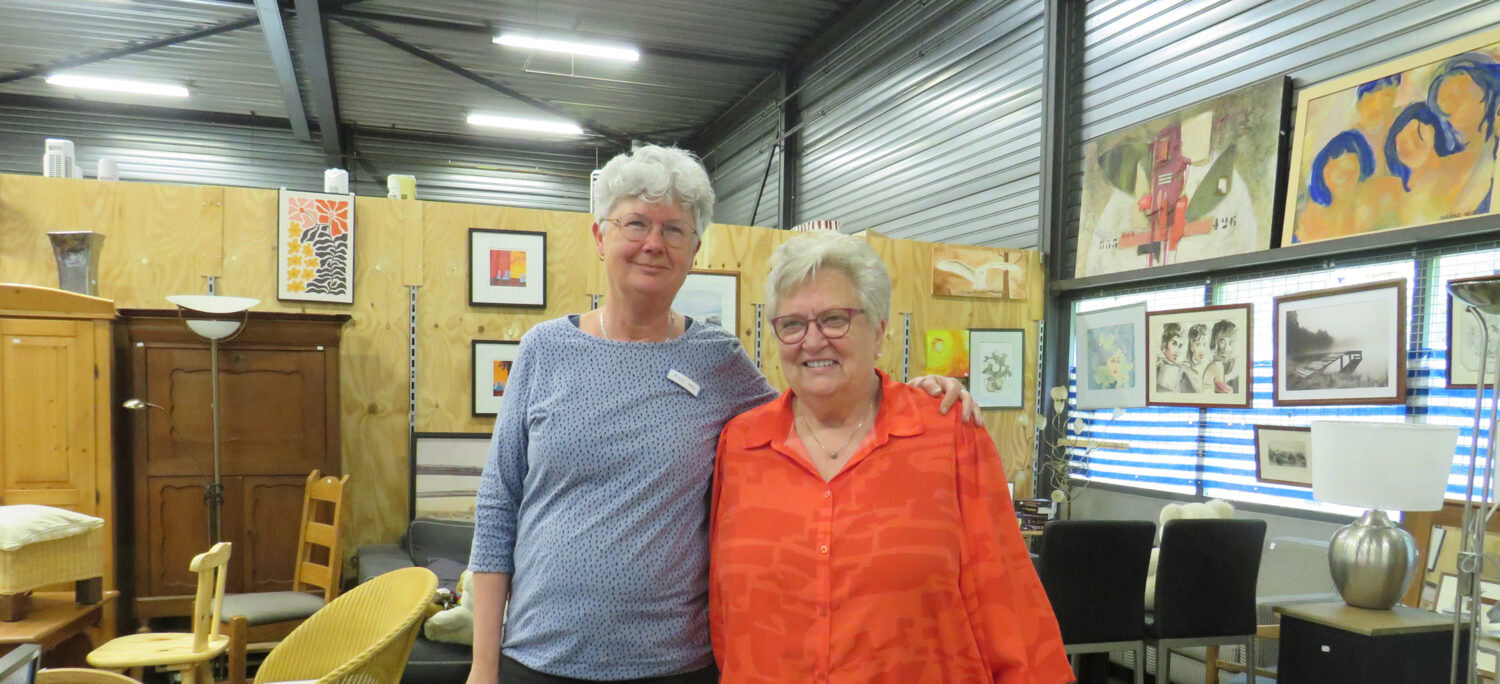 Hetty en Rieky Dorcas Winkel Doetinchem